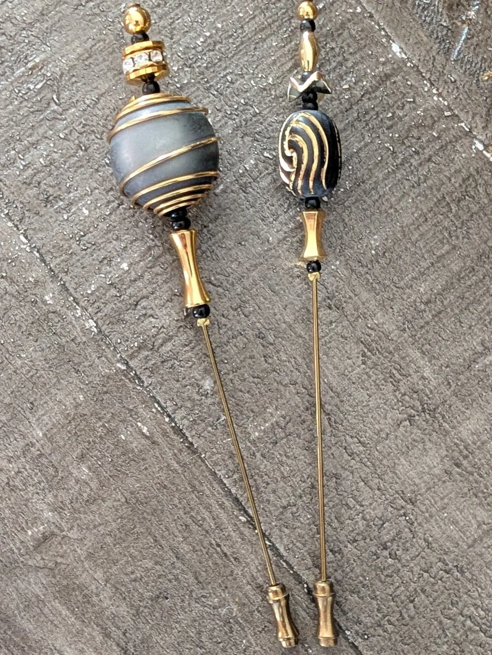 Vintage Black And Gold Tone Hat/Stick Pins